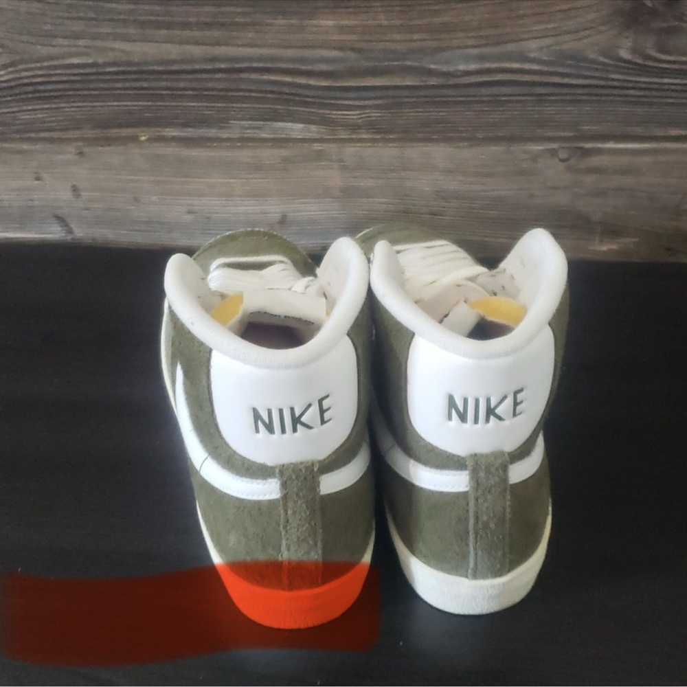 UGC Nike Blazer Mid 77 Vintage Olive Green Suede Mid Top Sneakers - Picture 2 of 3